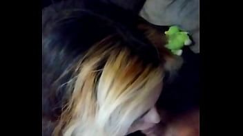Reproducir Mi amiga recién divorciada, Luna, me chupa la polla y me deja follarle el coño por detrás-- (Corrida interna, segundo video en mi galería)