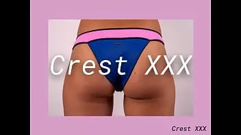 play Cam crest يمارس الجنس مع عارضة أزياء فائقة السخونة مع قضيبه الأمريكي الكبير ، الثابت ، المختون. تحب وجود ديك في بلدها حليق الرطب كس.