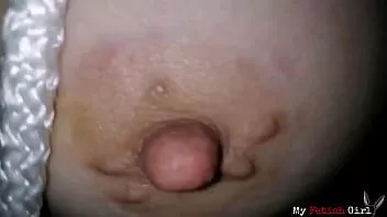 play Esta milf lo ama duro - grandes tetas de silicona en aceite - coño hinchado afeitado