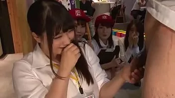 再生 Sdjs-033芝地女性スタッフスペシャルエディション！人生は浮き沈みに満ちています！たくさんの人が見ているので、これらの女の子は恥ずかしがるしかありません！