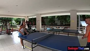play Swingerthai.com - casal amador de pingue-pongue acaba fazendo sexo sujo no chuveiro