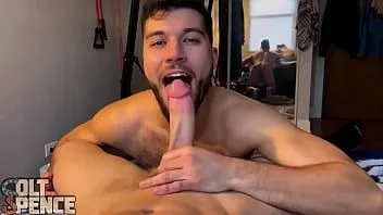 play Colt spence scarica un carico in un ragazzo sexy con un gran culo