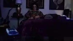 play Hete crossdressing amateur nodigt je uit om hun intieme cumshotmoment te bekijken