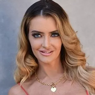 Pornstar Linzee Ryder