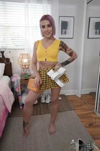 Pornstar Luna Legend